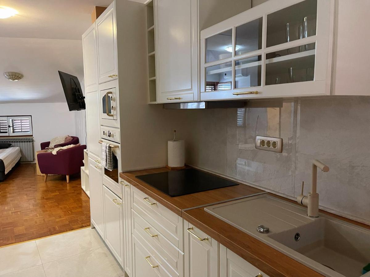 Apartment Zora In The Center Of Crikvenica Kültér fotó